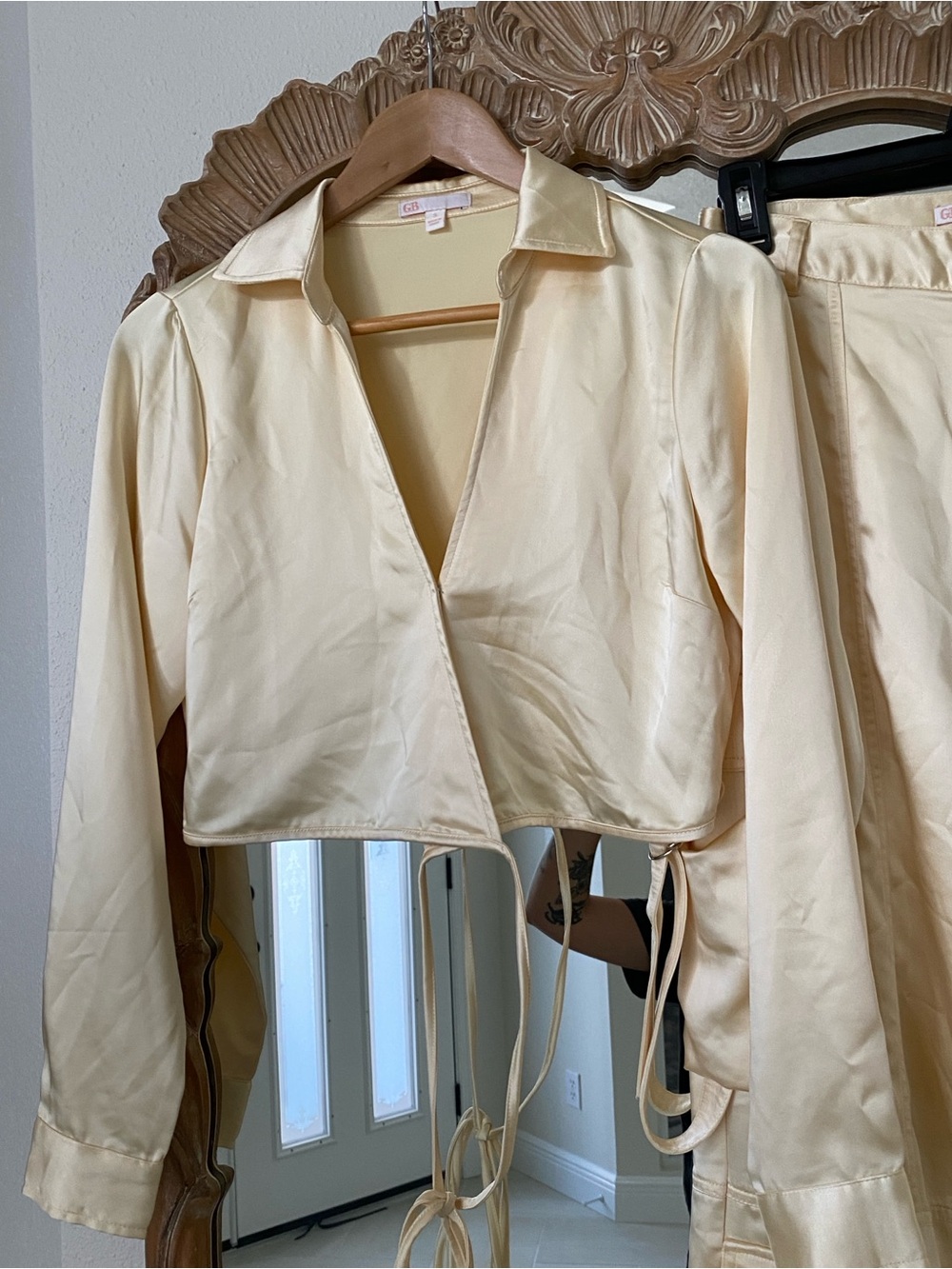 Gianni Bini Butter Yellow Cargo Two-Piece Set - Picture 5 of 7